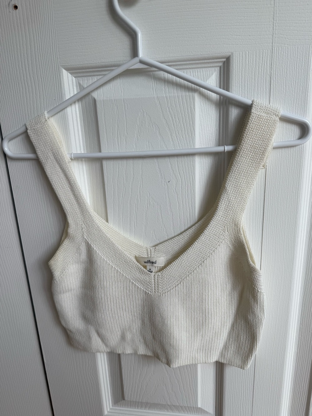 Wilfred Cream V-Neck Knit Crop Top